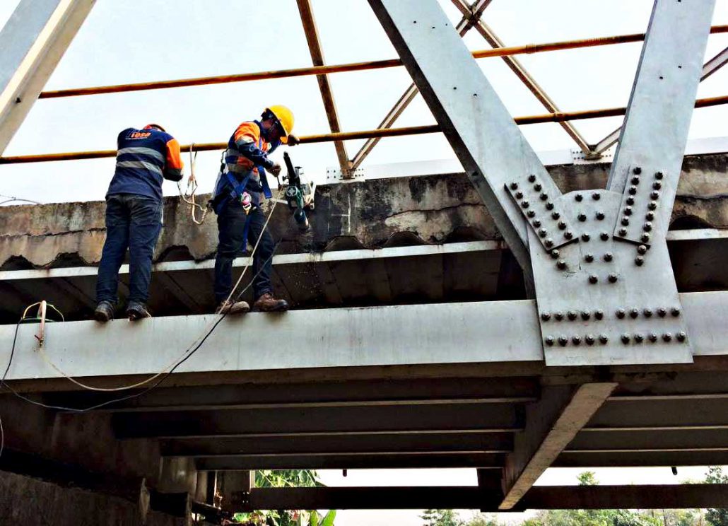 Menentukan Kuat Tarik Baja Struktur yang Sudah Terpasang