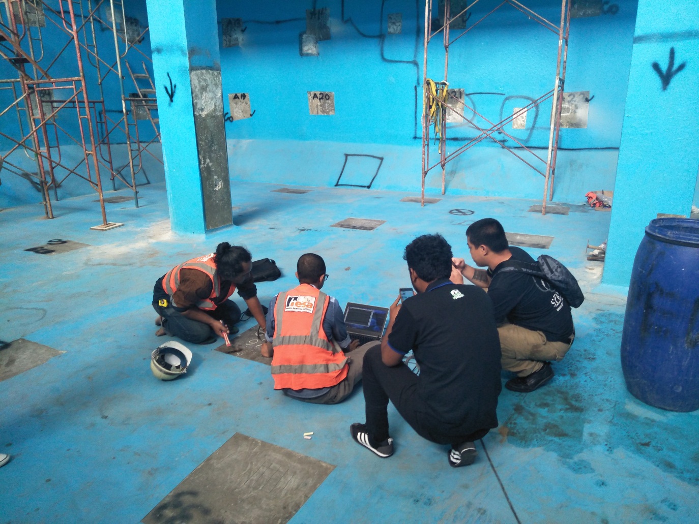 Seismic Shock Test on Assessment dan Perencanaan Perbaikan Kolam Selam Cijantung