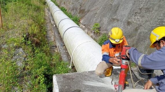 Coredrill dan Uji Tekan Beton PLTMH Lau Gunung